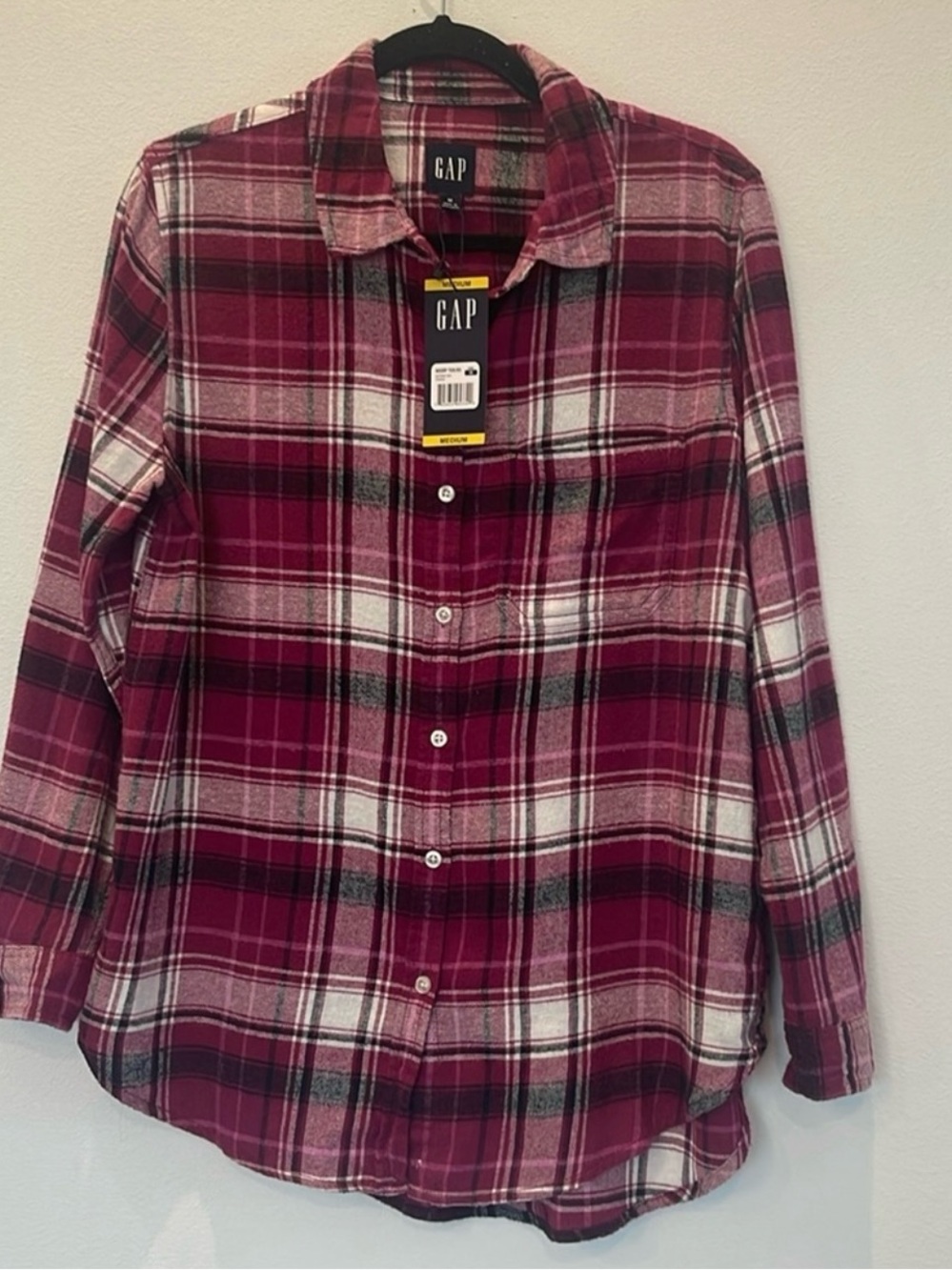 NWT Gap Women's Boyfriend Flannel Top Size M
Candice